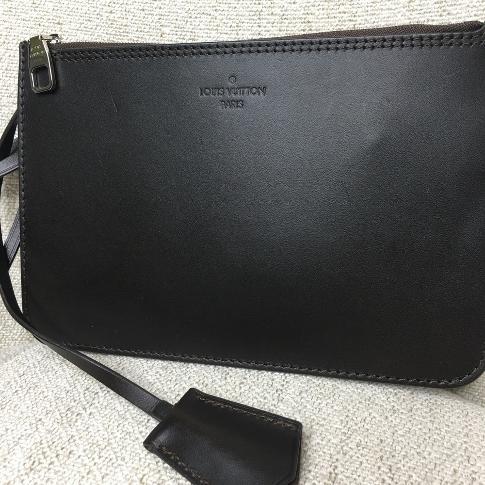 Authentic Louis Vuitton chocolate brown pouch with nametag EXCELLENT CONDITION - Picture 7 of 12